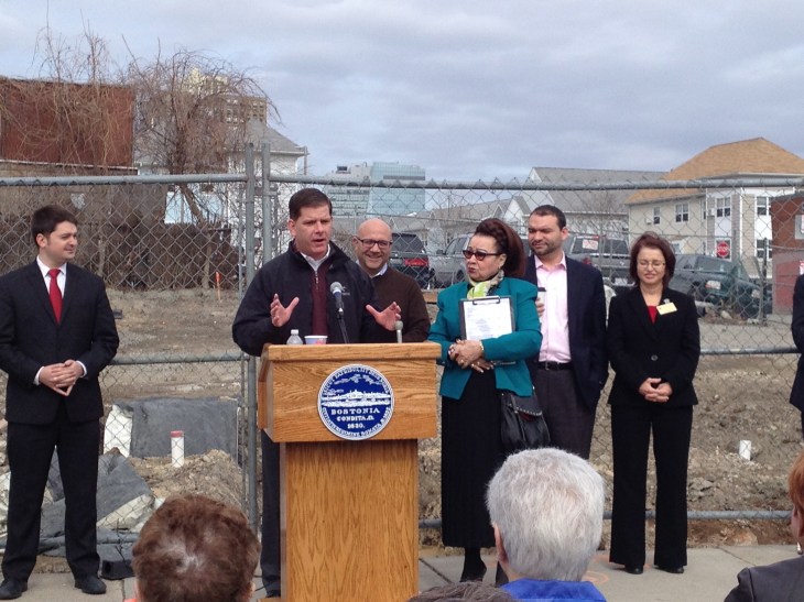 senior-groundbreaking